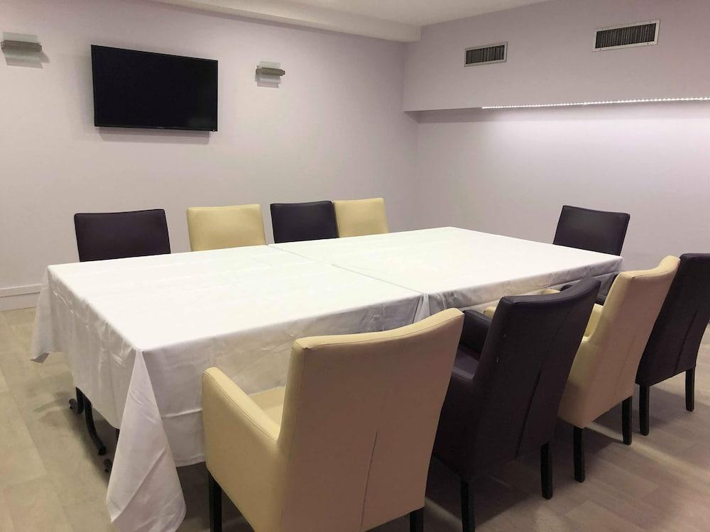 Logis - Hotel Du Nord Et Restaurant La Table D'Elisa Compiègne Dış mekan fotoğraf